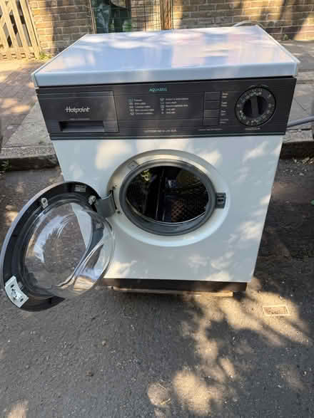 Photo of free Hotpoint washing machine (Aldgate E1) #2