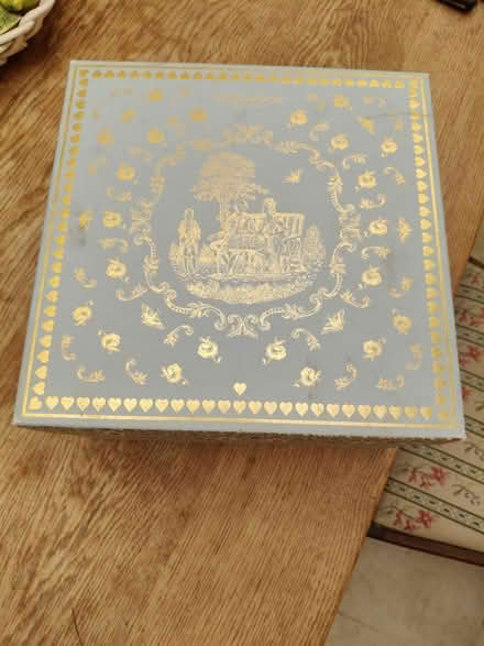 Photo of free 30*30*17cm pretty box (Jericho OX2) #1