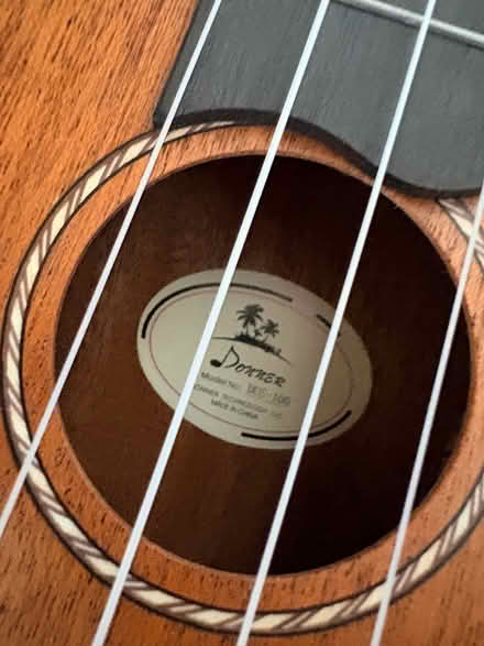 Photo of free Ukelele - Donner DUS-100 (M34 Audenshaw) #3