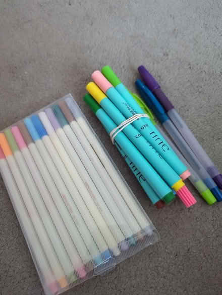 Photo of free Pens (Rawdon LS19) #1