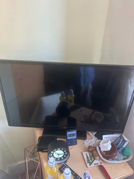 Photo of free 32inch TV and remote (Aldrington BN3) #1