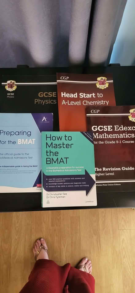 Photo of free 5 GCSE Study Books (Whitton TW2) #1