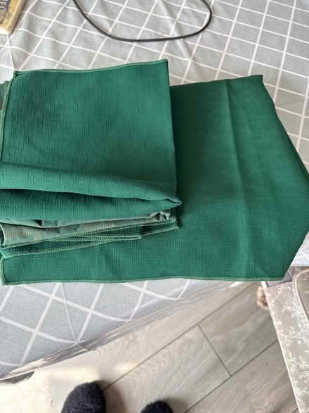 Photo of free rectangular tablecloth & napkins (Croydon/West Wickham CR0) #1
