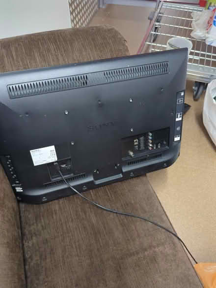 Photo of free tv 27" (RM9 5YN) #2