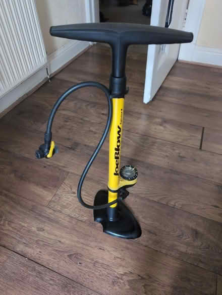 Photo of free Toppeak bike pump - Schrader only (Glasgow G20) #1