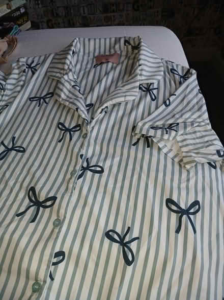 Photo of free Top (Oldbury B68 9SR) #1