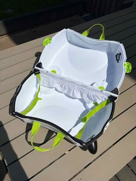 Photo of free Kids Suitcase (Lenzie) #3
