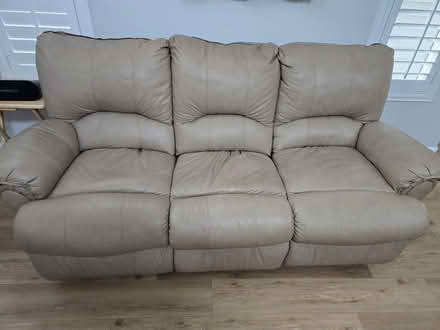 Photo of free Reclining leather sofa: Lane Alpine (Near Pacific Park/Wood Canyon) #3