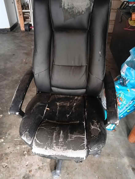 Photo of free Various items. Need fixing. Junk (West Beach) #4