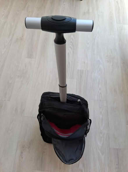 Photo of free Pull along Cabin Bag (Purbrook PO7) #1