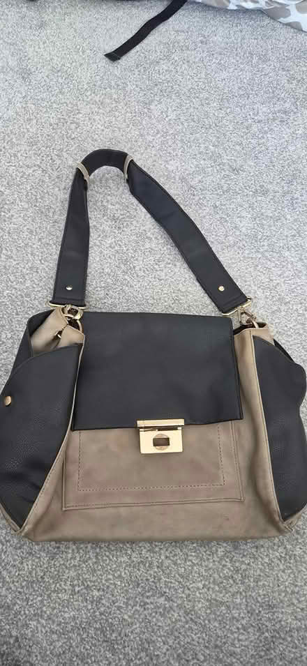 Photo of free New look handbag (Leicester LE2) #3