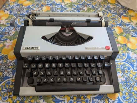 Photo of free Manual portable Olivetti typewriter (Old Road OX3) #1
