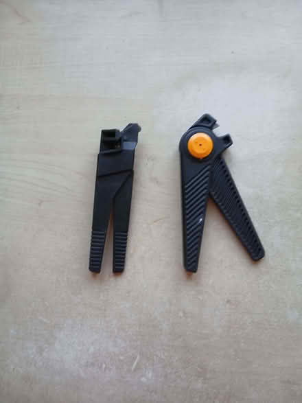 Photo of free Tile cutting equipment (North Ascot SL5) #1