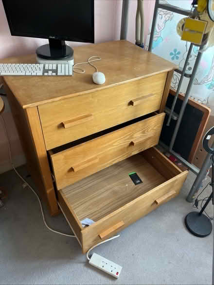 Photo of free Wardrobe and Chest of drawers (Harpenden AL5) #2