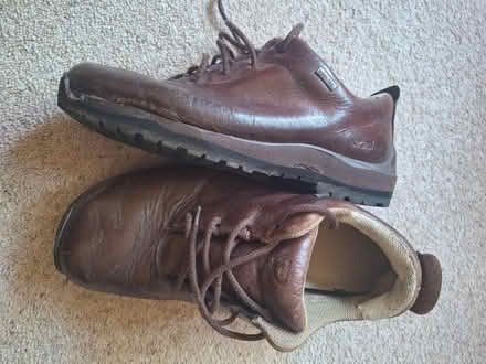 Photo of free Women's walking shoes size 5.5 (Nether Edge Sheffield S7) #3