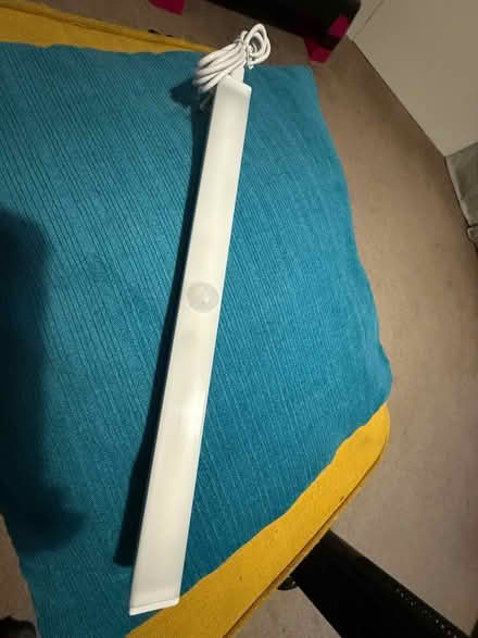 Photo of free LED wardrobe or cupboard light (Marshalswick AL4) #1