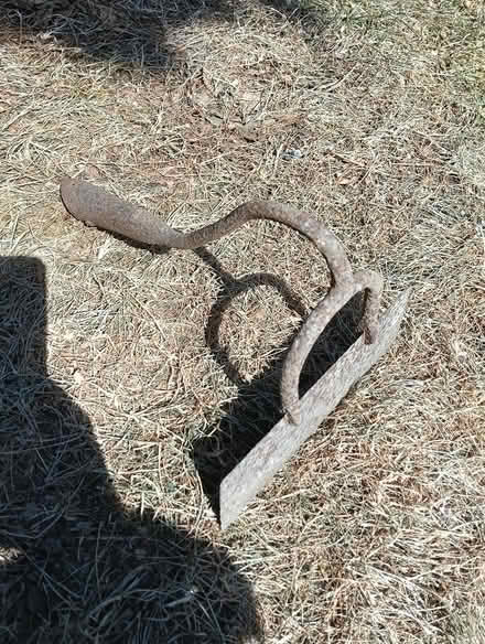 Photo of free Hoe (Swindon SN2) #1