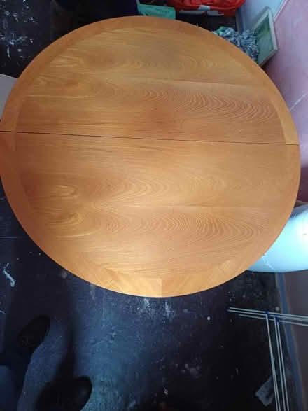 Photo of free Extendable dining table (Brockworth) #2