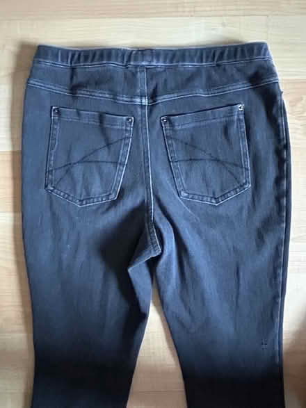 Photo of free Ladies skinny jeans Small dark grey (L5L 5P5) #4