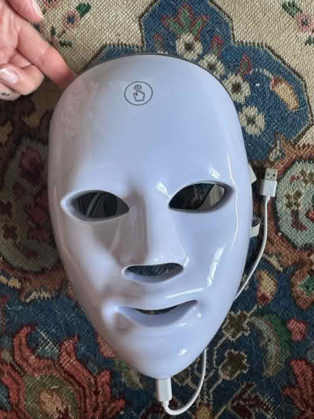 Photo of free Red light mask (Hadlow TN11) #4