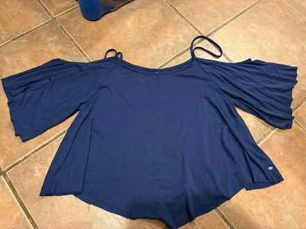 Photo of free Ladies navy short top Small (L5L 5P5) #3