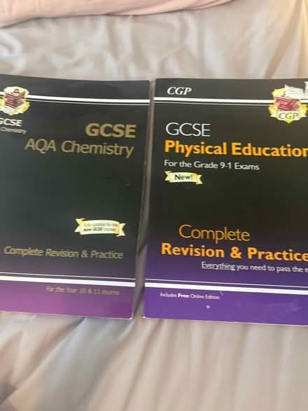 Photo of free GCSE revision books chemistry & PE (Ruislip HA4) #1