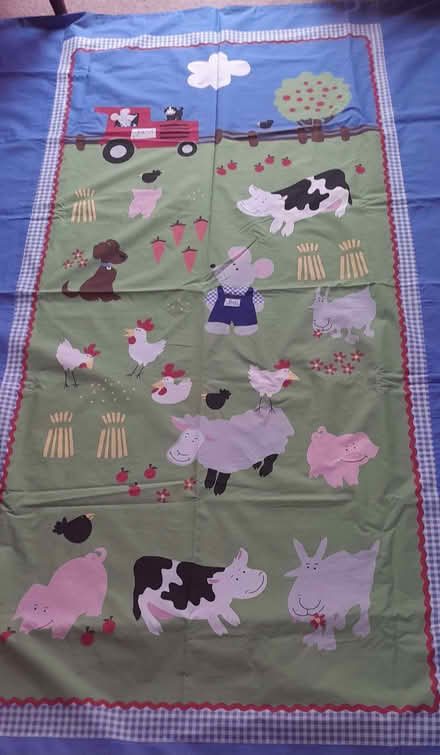 Photo of free Single duvet cover and matching pillowcase (Thrupp GL5) #4