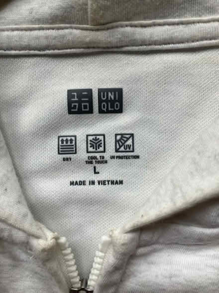 Photo of free white sweatshirt style hoodie Sz L (south sunnyvale) #3