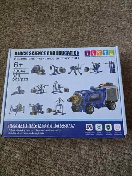 Photo of free STEM building set (Port Monmouth) #1