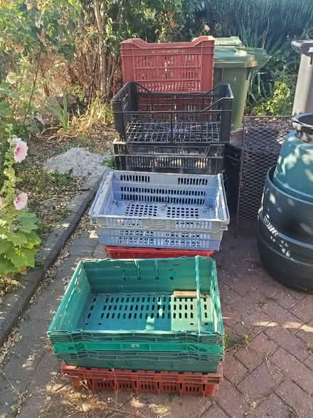 Photo of free Plastic crates various (Cubbington CV32) #1