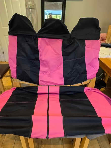 Photo of free Pink and black car seat cover (Streatham Vale SW16) #1