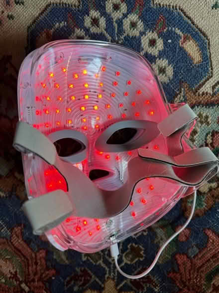 Photo of free Red light mask (Hadlow TN11) #2