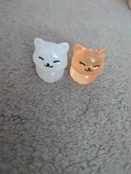 Photo of free Small cat figurines (Rawdon LS19) #1