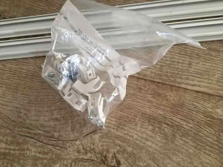 Photo of free curtain tracks + fixings (Chesterfield S40) #2