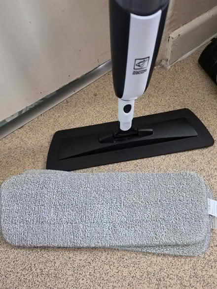 Photo of free Spray mop with 2 washable pads (Stroud GL5) #1