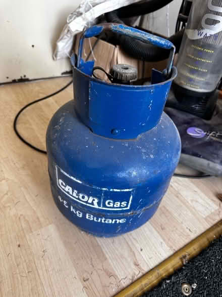Photo of free Empty calories gas bottle (Hadlow TN11) #1