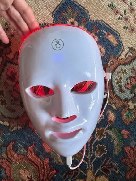 Photo of free Red light mask (Hadlow TN11) #1