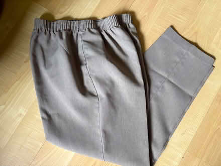 Photo of free Ladies taupe dress pants size 6P (L5L 5P5) #3
