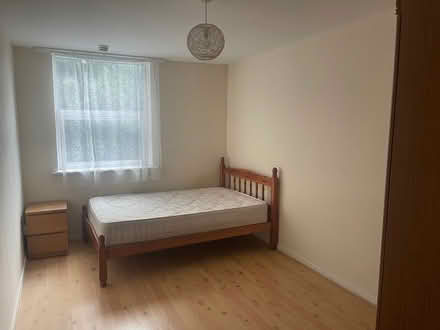 Photo of free 4’-0” small doubl bed (W7 1BY) #1