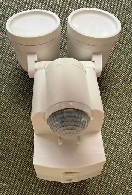 Photo of free LED Spotlight (Terra Linda) #1