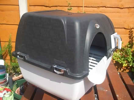 Photo of free Omega Paw Cat litter tray (Stretford M32) #3