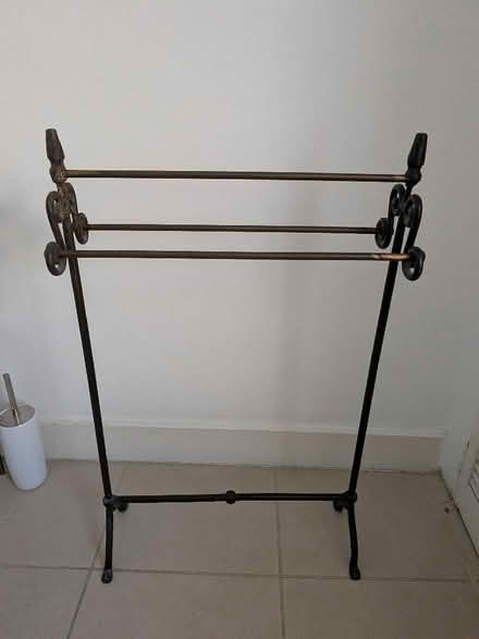 Photo of free Towel rail (Clapham Common SW11) #1