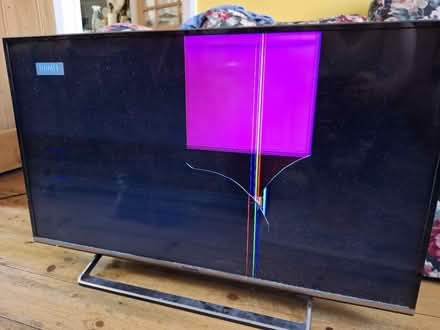 Photo of free Panasonic TV for parts/repair (Old Bletchley MK3) #1