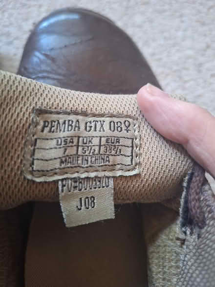 Photo of free Women's walking shoes size 5.5 (Nether Edge Sheffield S7) #4