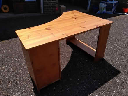 Photo of free Computer/Work Desk (Hookhills TQ4) #1
