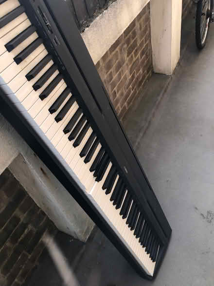 Photo of free YAMAHA Digital Piano (for repairs) (Hungerford Rd N7) #2