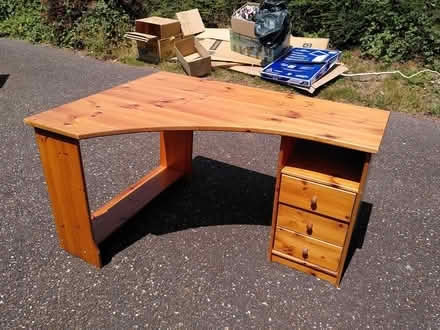 Photo of free Computer/Work Desk (Hookhills TQ4) #2