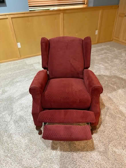 Photo of free Recliner (Carver mn) #2