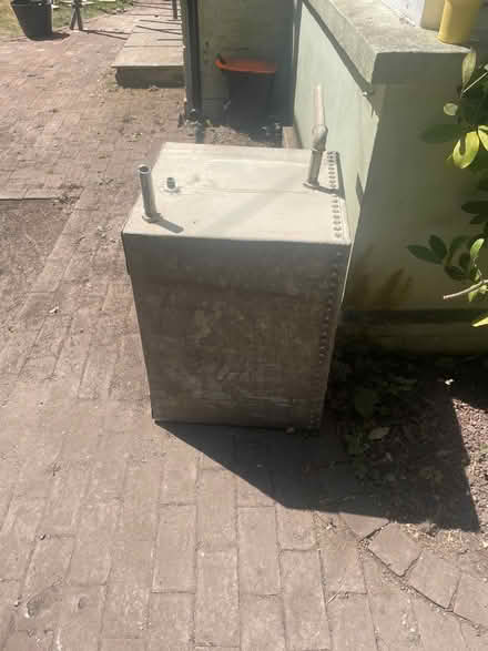 Photo of free Water storage tank (Brasted Chart TN16) #1