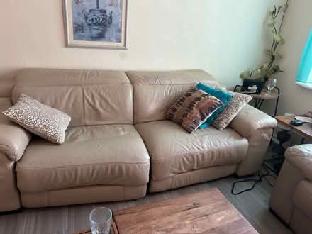 Photo of free 3 peace sofa set (Kirkby) #3